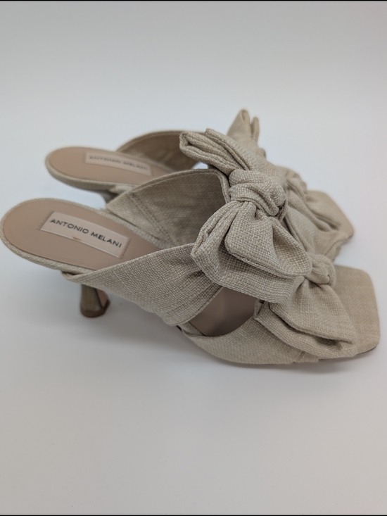 ANTONIO MELANI Shoes - Antonio Melani Ophelia Double Bow Dress Slides in natural/cream
